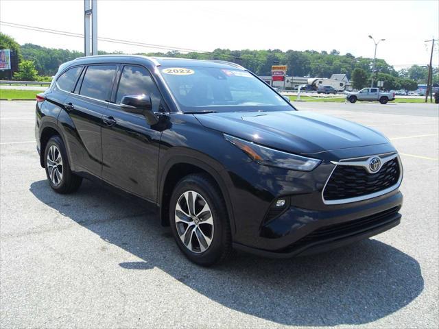 used 2022 Toyota Highlander car, priced at $37,986