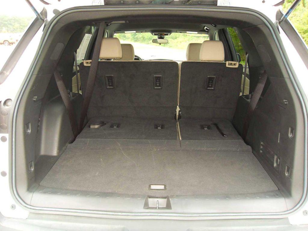 used 2022 Chevrolet Traverse car, priced at $21,818