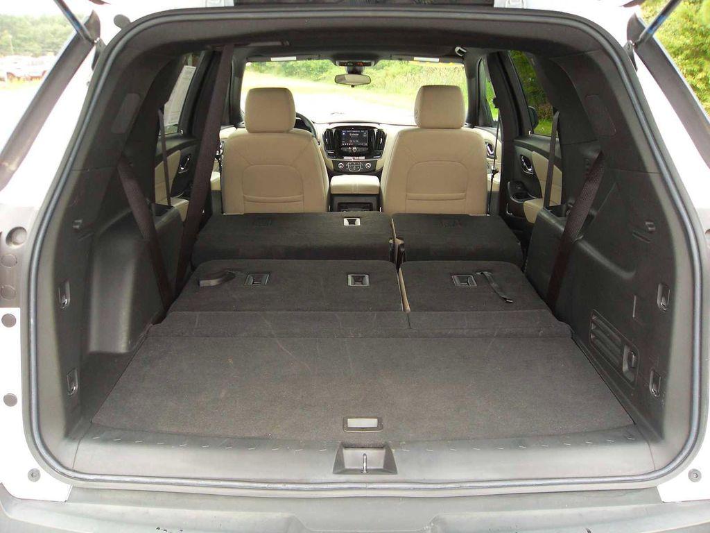 used 2022 Chevrolet Traverse car, priced at $21,818