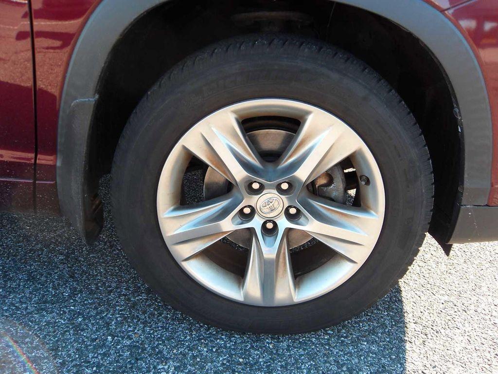 used 2015 Toyota Highlander car, priced at $19,404