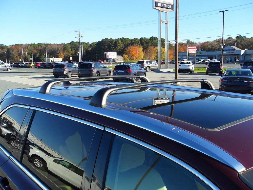 used 2015 Toyota Highlander car, priced at $19,404