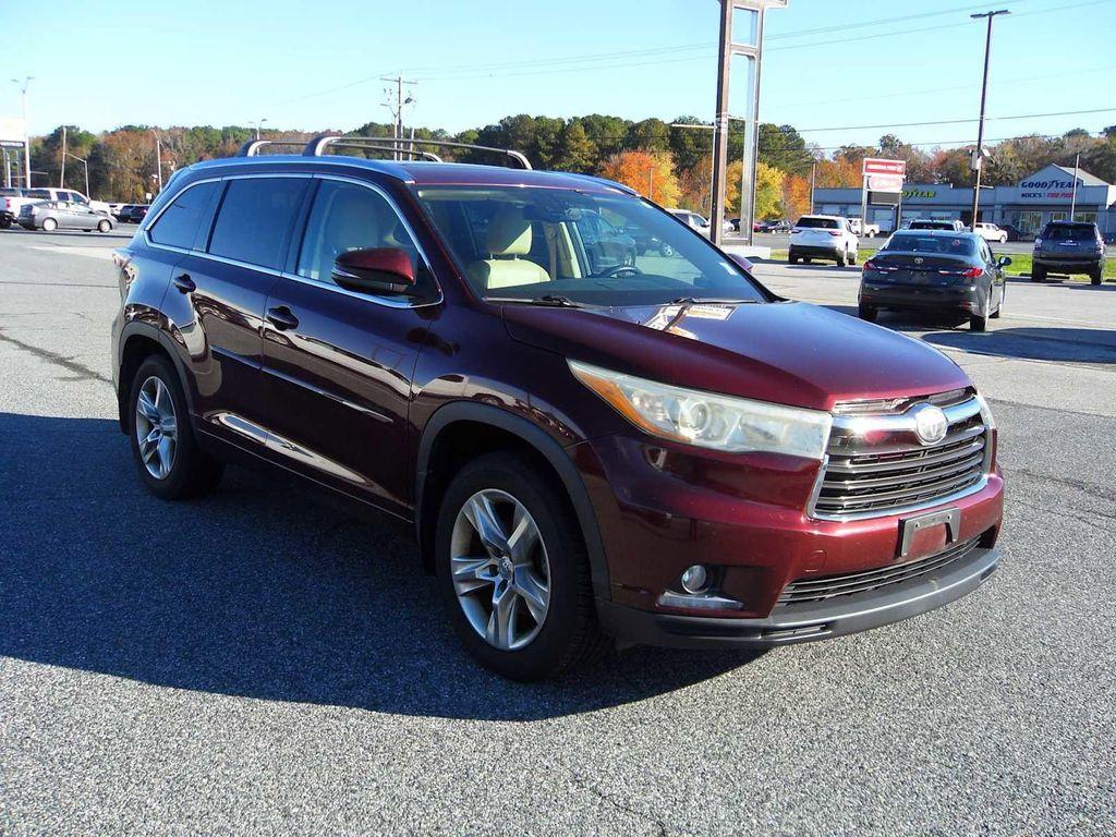 used 2015 Toyota Highlander car, priced at $19,404