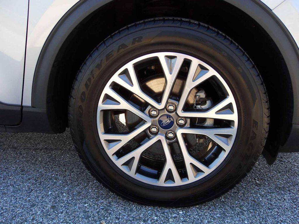 used 2022 Ford Escape car, priced at $21,151