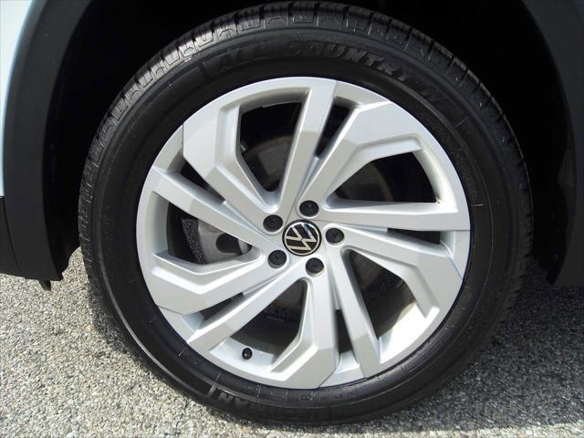 used 2021 Volkswagen Atlas car, priced at $25,296