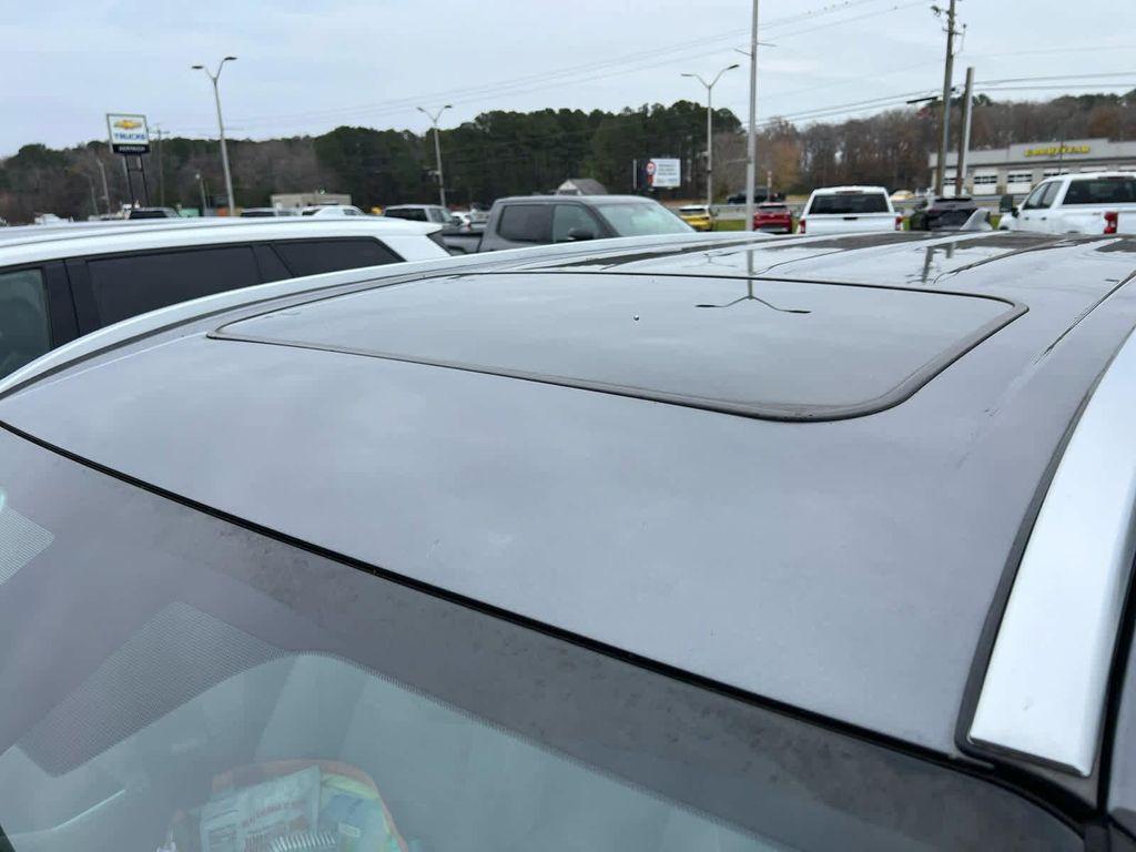 used 2021 Toyota Highlander car, priced at $26,988