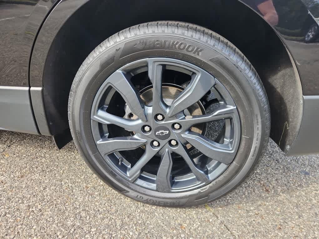 used 2022 Chevrolet Equinox car, priced at $29,000