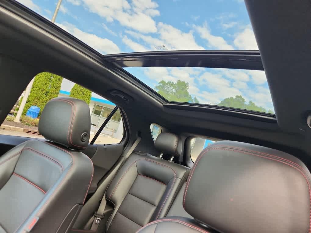 used 2022 Chevrolet Equinox car, priced at $29,000