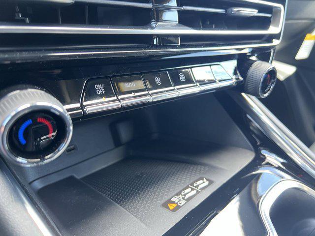 new 2025 Chevrolet Traverse car, priced at $46,545