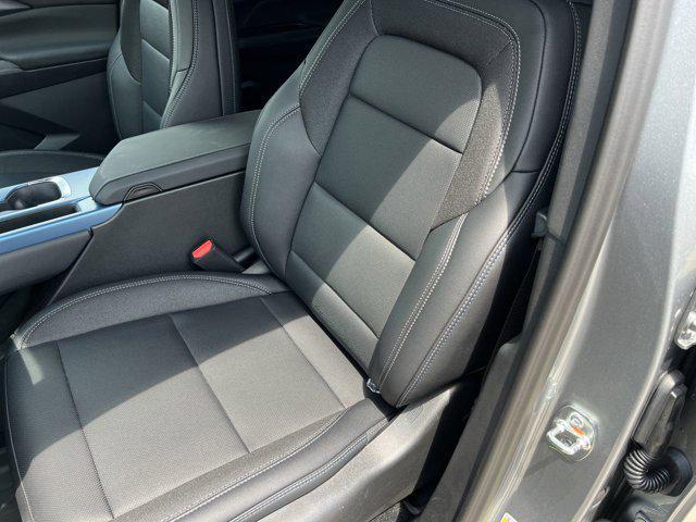 new 2025 Chevrolet Equinox EV car, priced at $44,015