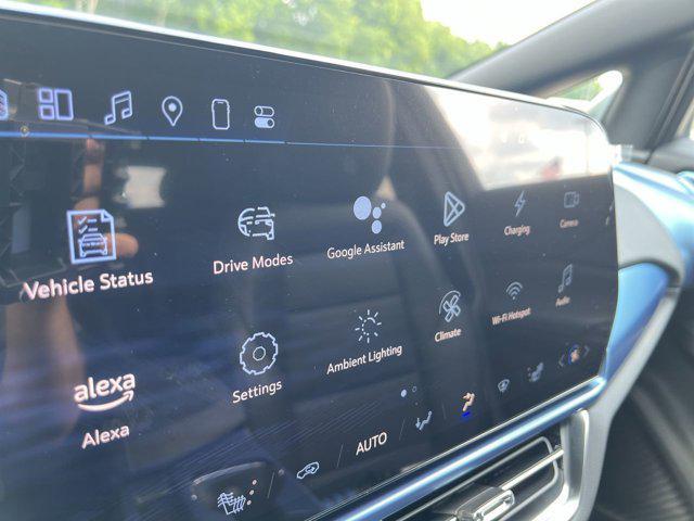 new 2025 Chevrolet Equinox EV car, priced at $44,015