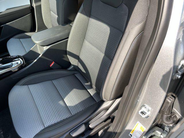 new 2025 Chevrolet Trax car, priced at $24,345