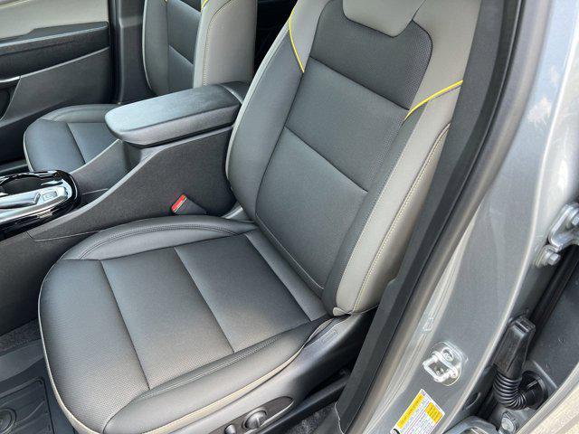 new 2025 Chevrolet Trax car, priced at $26,160