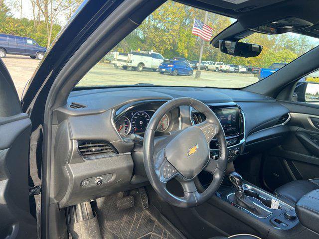 used 2022 Chevrolet Traverse car, priced at $32,900