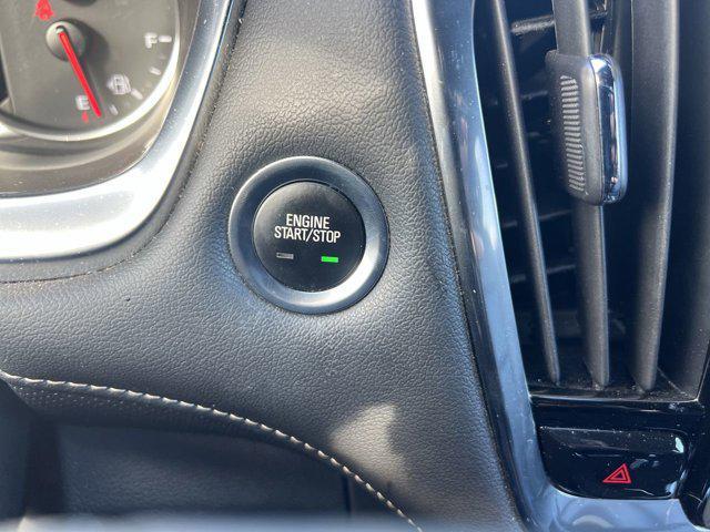 used 2022 Chevrolet Traverse car, priced at $32,900