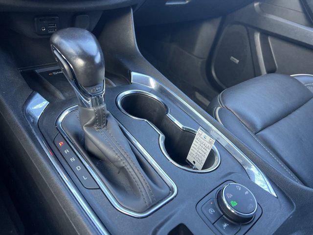 used 2022 Chevrolet Traverse car, priced at $32,900