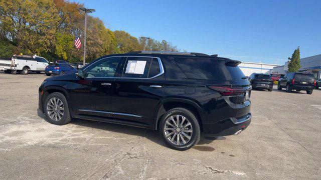 used 2022 Chevrolet Traverse car, priced at $32,900