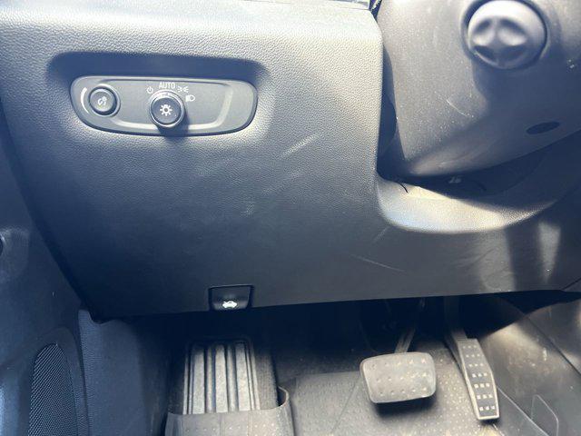 used 2022 Chevrolet Traverse car, priced at $32,900