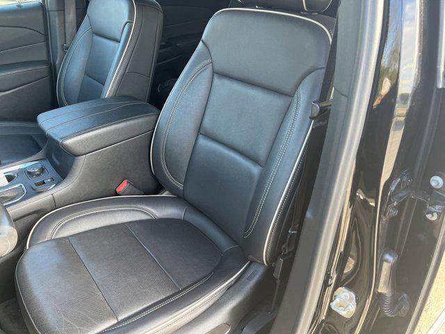 used 2022 Chevrolet Traverse car, priced at $32,900