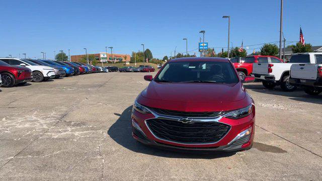 new 2025 Chevrolet Malibu car, priced at $28,740