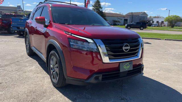used 2022 Nissan Pathfinder car, priced at $26,000
