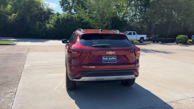 new 2025 Chevrolet Trax car, priced at $24,955