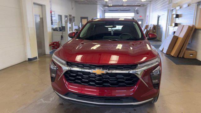 new 2025 Chevrolet Trax car, priced at $25,235