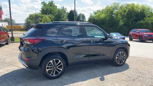 new 2025 Chevrolet TrailBlazer car, priced at $28,080