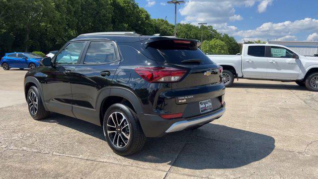 new 2025 Chevrolet TrailBlazer car, priced at $28,080