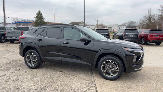 new 2025 Chevrolet Trax car, priced at $25,235