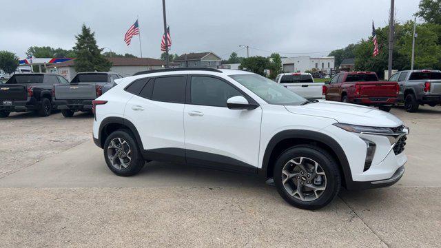new 2025 Chevrolet Trax car, priced at $24,955