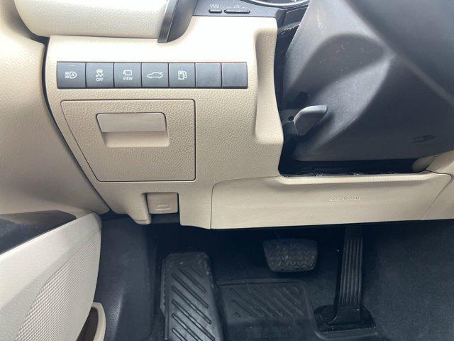 used 2018 Toyota Camry Hybrid car, priced at $21,100