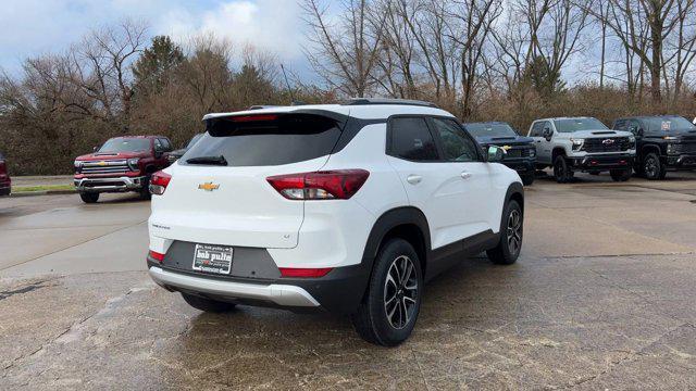 new 2025 Chevrolet TrailBlazer car, priced at $28,875