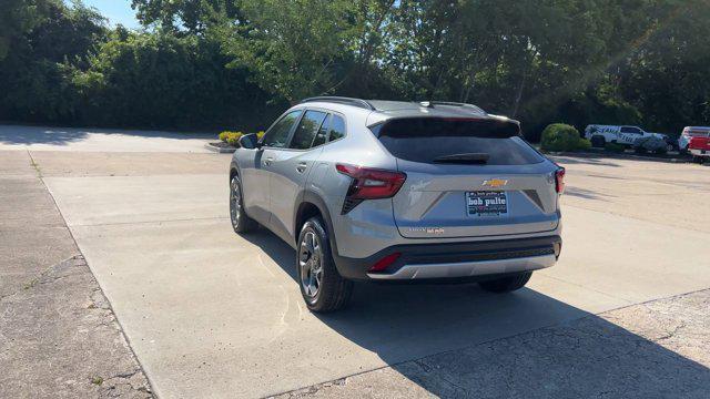new 2025 Chevrolet Trax car, priced at $24,955