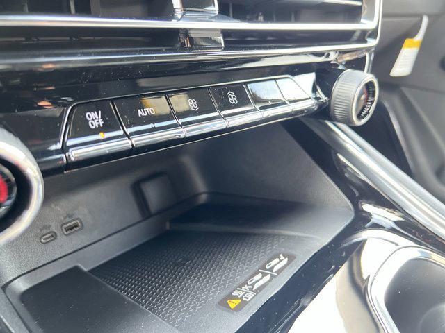 new 2025 Chevrolet Traverse car, priced at $55,660