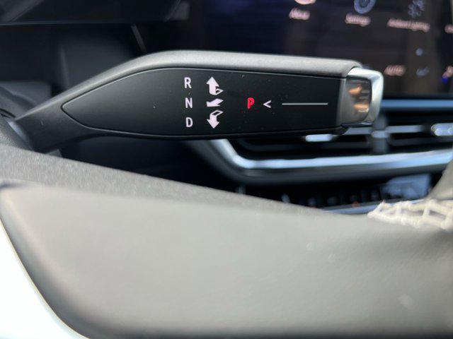 new 2025 Chevrolet Equinox EV car, priced at $43,940