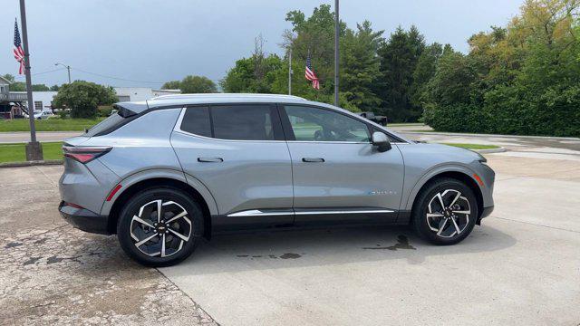 new 2025 Chevrolet Equinox EV car, priced at $43,940