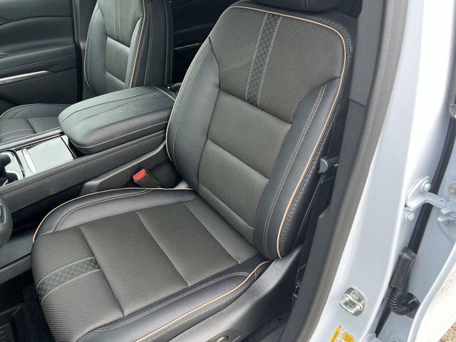new 2026 Chevrolet Traverse car, priced at $58,415