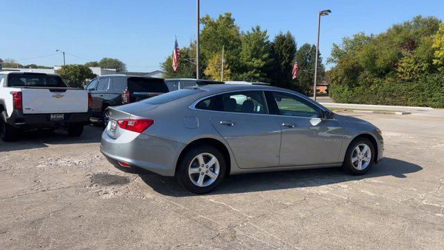 new 2025 Chevrolet Malibu car, priced at $27,495