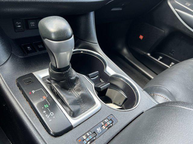 used 2019 Toyota Highlander Hybrid car, priced at $31,200