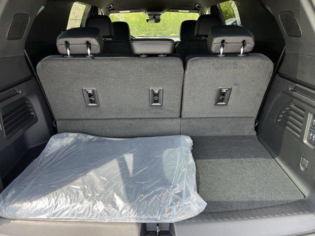 new 2025 Chevrolet Traverse car, priced at $55,545
