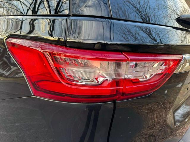 used 2020 Chevrolet Traverse car, priced at $16,995