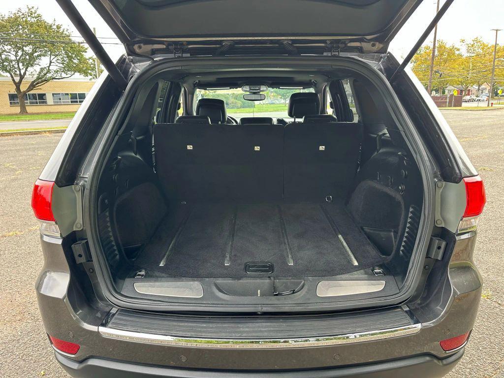 used 2017 Jeep Grand Cherokee car, priced at $12,290