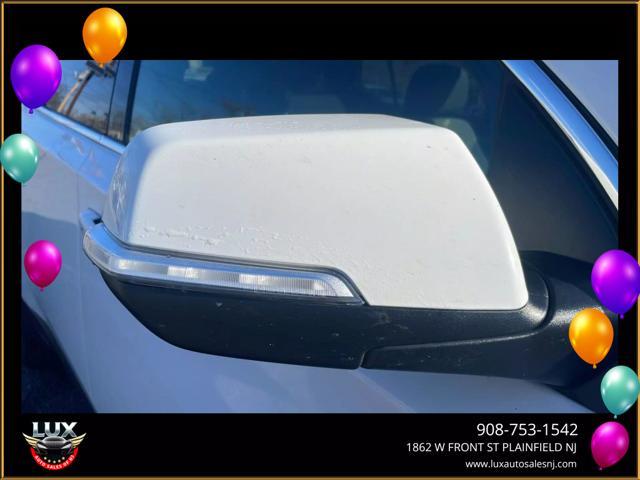 used 2023 Chevrolet Traverse car, priced at $20,995