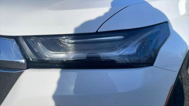 used 2023 Chevrolet Traverse car, priced at $20,995