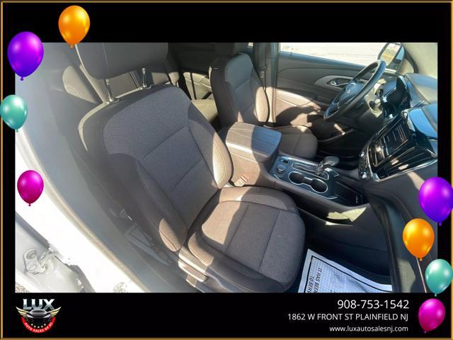 used 2023 Chevrolet Traverse car, priced at $20,995