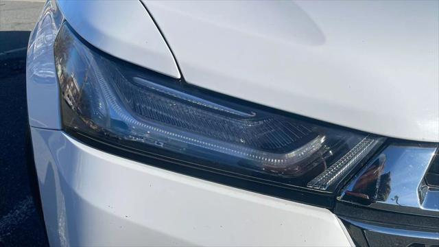 used 2023 Chevrolet Traverse car, priced at $20,995