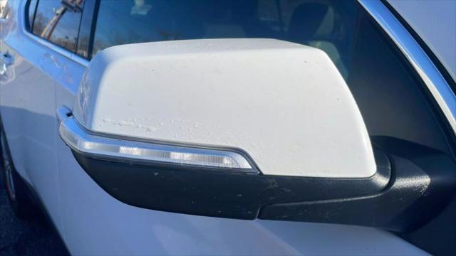 used 2023 Chevrolet Traverse car, priced at $20,995
