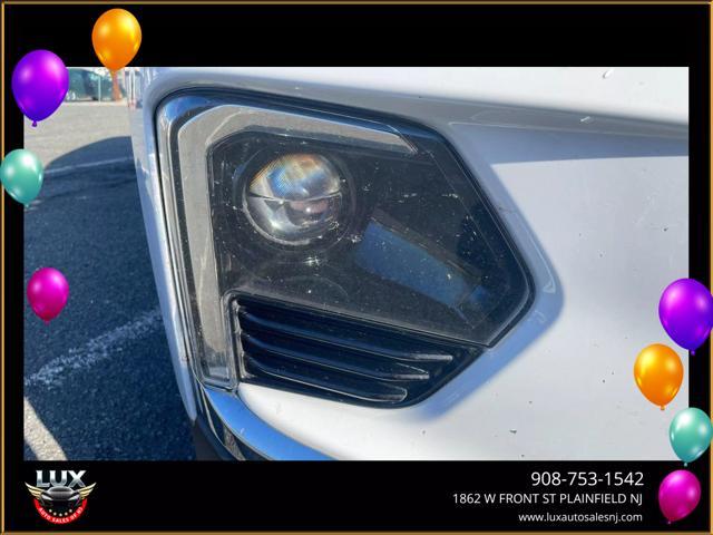 used 2023 Chevrolet Traverse car, priced at $20,995