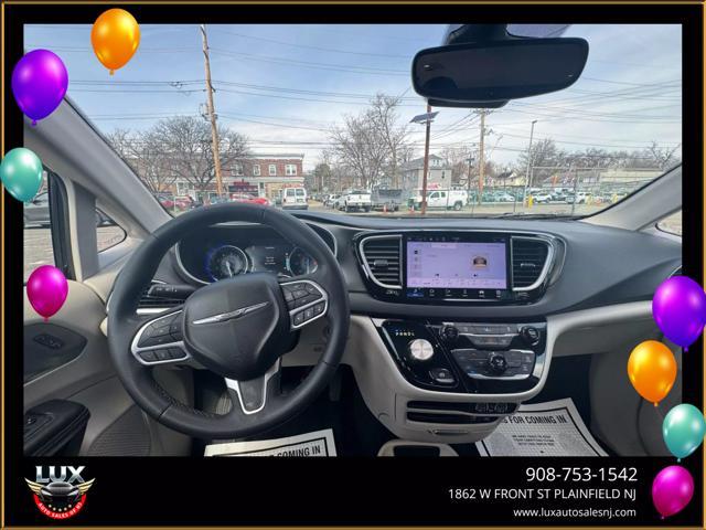 used 2022 Chrysler Pacifica car, priced at $17,695