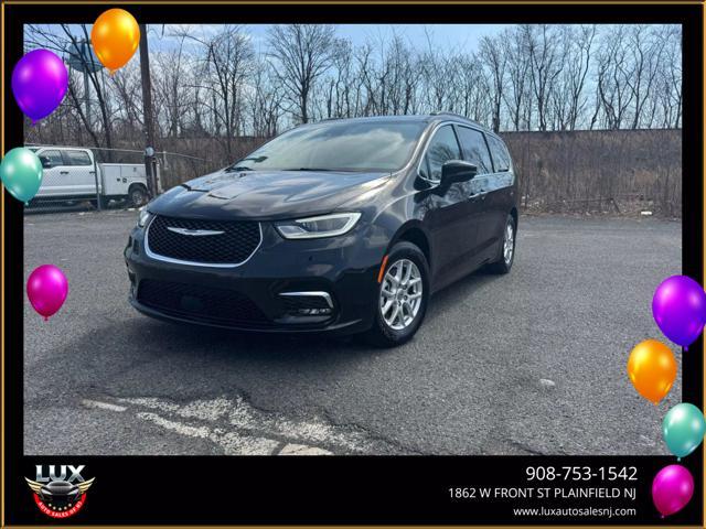 used 2022 Chrysler Pacifica car, priced at $17,695
